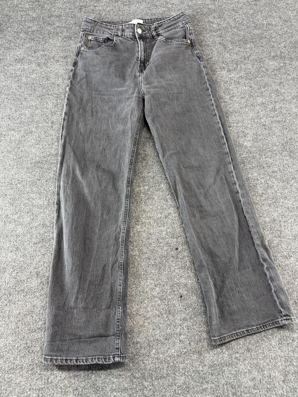 H&M Jeans Womens 10 Gray Charcoal Wash High Rise Straight Stretch Denim Pants